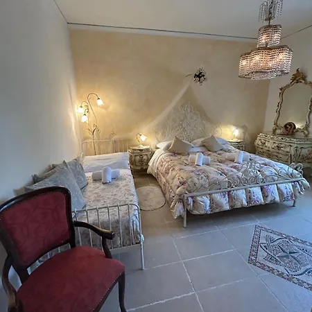 Venetian Style In