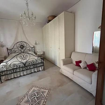 Apartment Venetian Style In